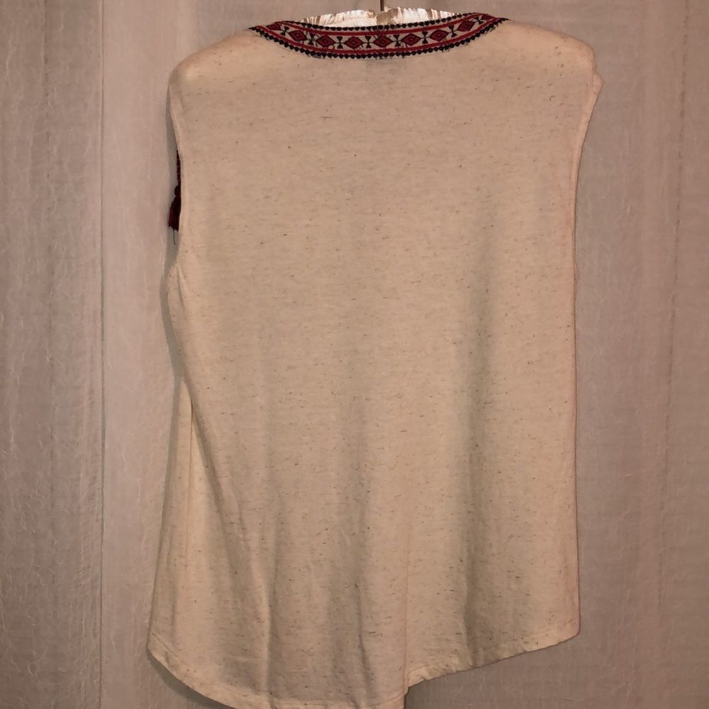 Lucky Brand M Embroidered VNeck Sleeveless Knit Top with Tassel Details - Picture 2 of 11